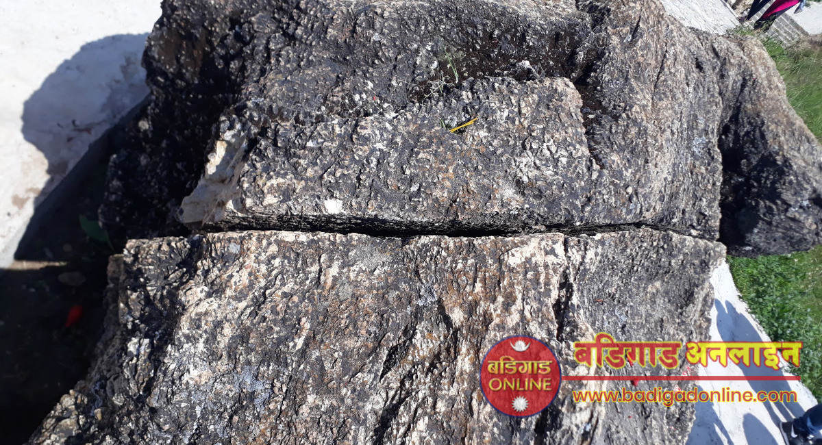 गुल्मीको रुरुमा 'रानीले काटेको ढुंगा' (फोटो फिचर)